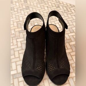 Vince Camuto suede chunky heel sandals